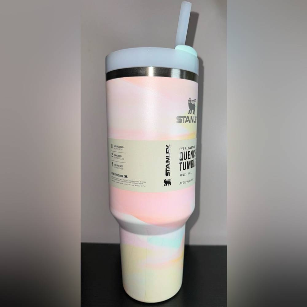 *SOLD* Stanley The Clean Slate Warm Serene Brushstrokes 40 oz Quencher Tumbler - Picture 8 of 12